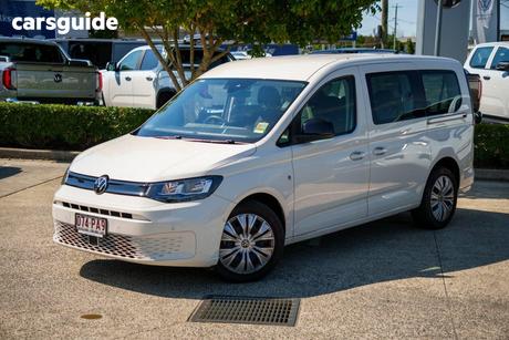 White 2025 Volkswagen Caddy Wagon Maxi Tsi220