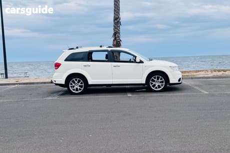 White 2015 Dodge Journey Wagon R/T