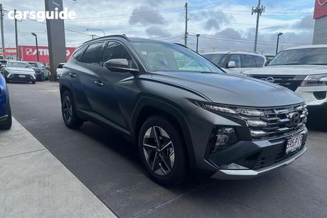 Green 2025 Hyundai Tucson Wagon Elite Hybrid (Awd)