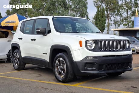 White 2016 Jeep Renegade Wagon Sport