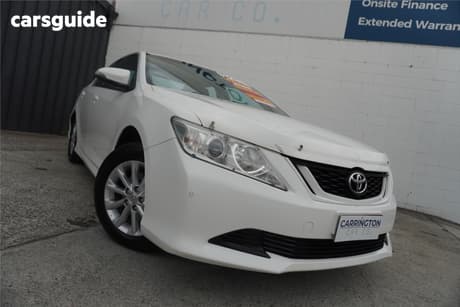 White 2016 Toyota Aurion Sedan At-X