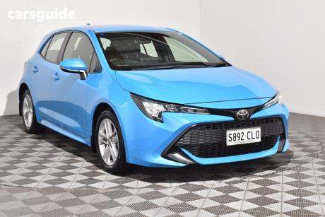Blue 2018 Toyota Corolla Hatchback Ascent Sport