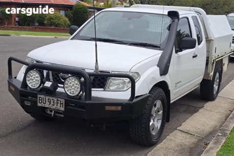 White 2011 Nissan Navara King Cab Chassis Rx (4X4)