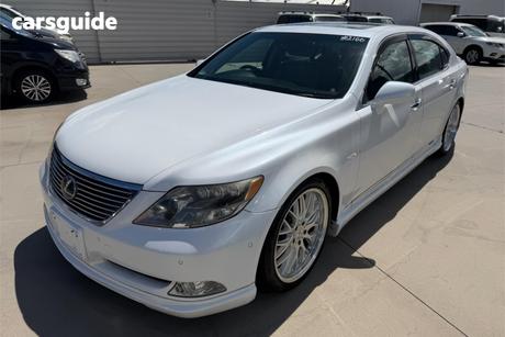 White 2007 Lexus LS Sedan HYBRID