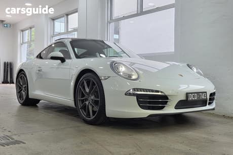 White 2014 Porsche 911 Coupe Carrera