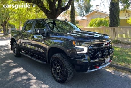 Grey 2024 Chevrolet Silverado Crew Cab Pickup 1500 Zr2