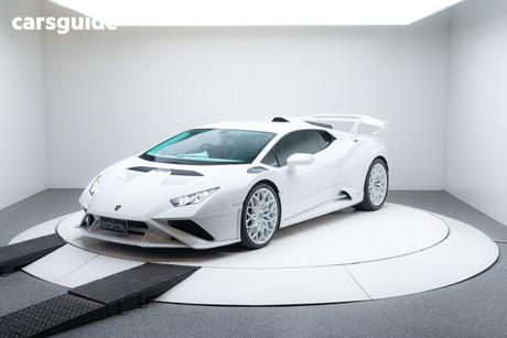 White 2022 Lamborghini Huracan Coupe Evo Rwd