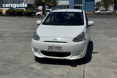 White 2013 Mitsubishi Mirage Hatchback Es