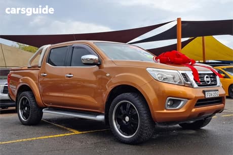 Gold 2015 Nissan Navara Dual Cab Utility St (4X4)