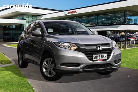 Silver 2017 Honda HR-V Wagon Vti