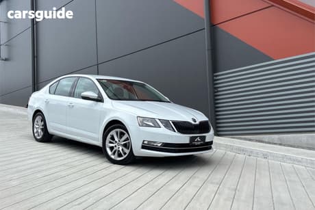 White 2019 Skoda Octavia Sedan 110 Tsi Base