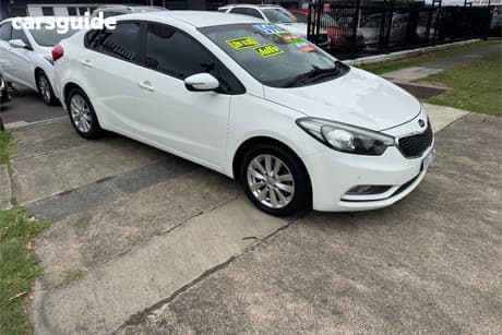 White 2016 Kia Cerato Sedan S Premium