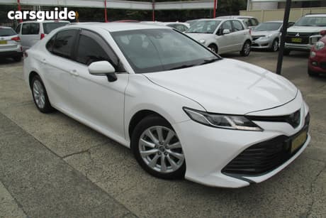 White 2019 Toyota Camry Sedan Ascent