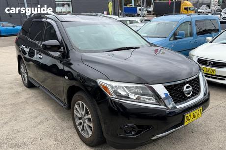 Black 2014 Nissan Pathfinder Wagon St (4X2)