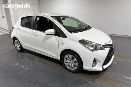 White 2016 Toyota Yaris Hatchback Sx