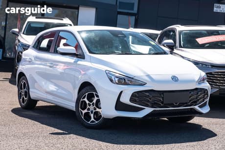 White 2025 MG MG3 Hatchback Excite