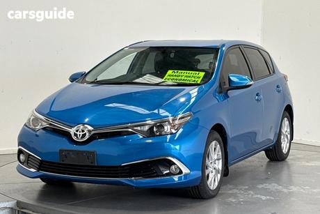 Blue 2016 Toyota Corolla Hatchback Ascent Sport