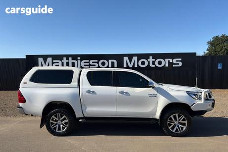 White 2017 Toyota Hilux Dual Cab Utility Sr5 (4X4)