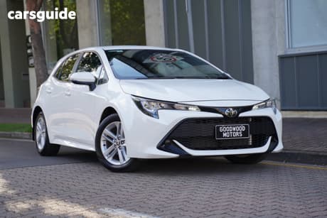 White 2018 Toyota Corolla Hatchback Ascent Sport (Hybrid)