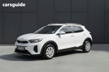 White 2022 Kia Stonic Wagon S