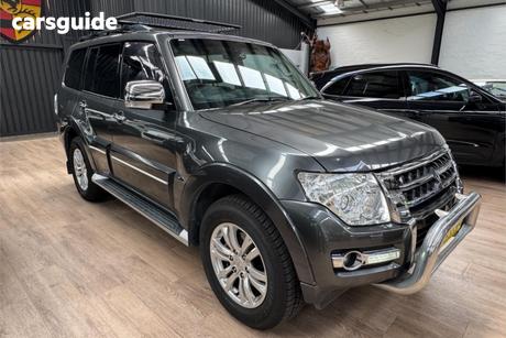 Green 2018 Mitsubishi Pajero Wagon Exceed Lwb (4X4)