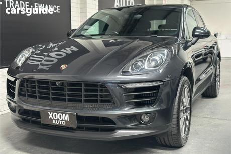Grey 2018 Porsche Macan Wagon S