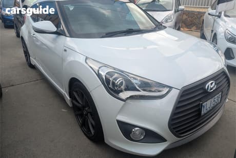 White 2016 Hyundai Veloster Coupe Sr Turbo