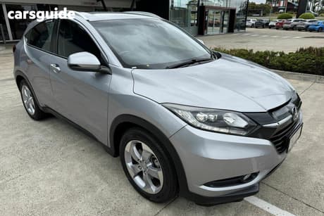 Silver 2017 Honda HR-V Wagon Vti-S