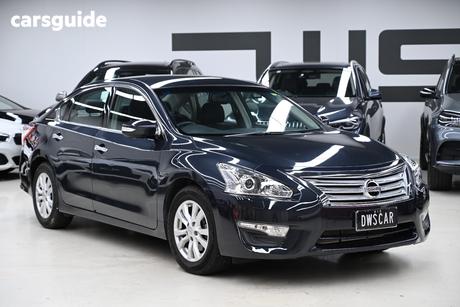 Grey 2014 Nissan Altima Sedan St