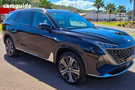 Black 2025 MG Qs Wagon Essence Awd