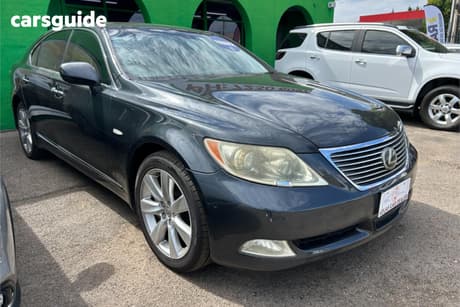 Grey 2007 Lexus LS460 Sedan