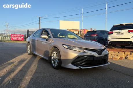 Silver 2018 Toyota Camry Sedan Ascent