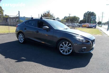 Grey 2014 Mazda 3 Sedan Sp25
