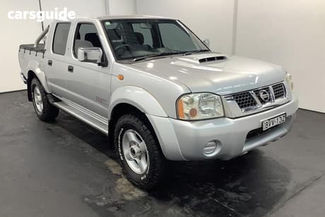 Silver 2011 Nissan Navara Dual Cab Pick-up St-R (4X4)