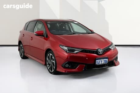 Red 2017 Toyota Corolla Hatchback Zr
