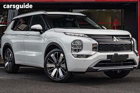 White 2025 Mitsubishi Outlander Wagon Aspire 7 Seat (Awd)