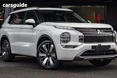 White 2025 Mitsubishi Outlander Wagon Exceed 5 Seat (Awd)