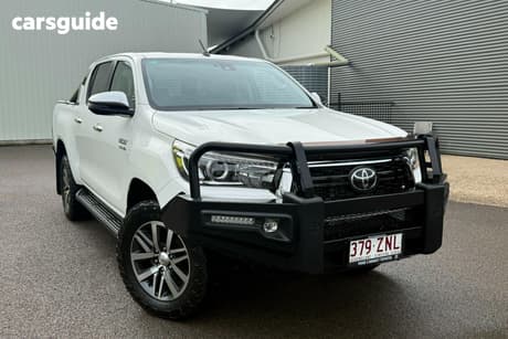 White 2018 Toyota Hilux Double Cab Pick Up Sr5 (4X4)