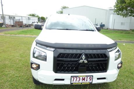 White 2025 Mitsubishi Triton Double Cab Pick Up Glx-R (4X4) 1T Payload