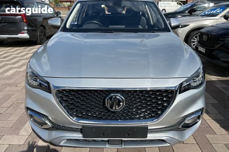 Silver 2023 MG HS Wagon Excite