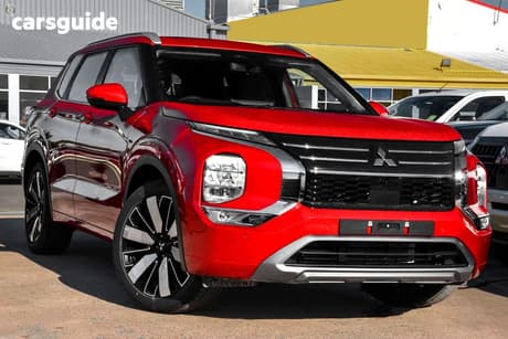 Red 2025 Mitsubishi Outlander Wagon Exceed 5 Seat (Awd)