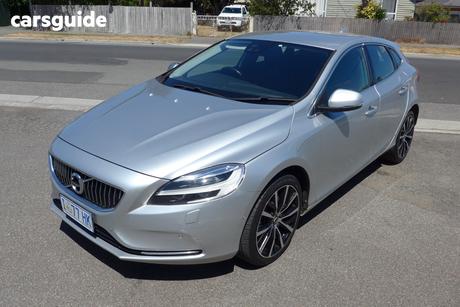 2016 Volvo V40 Hatchback T4 Luxury