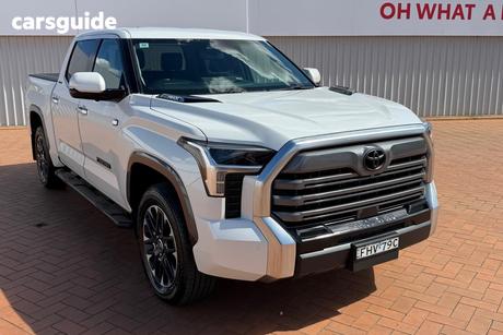 White 2024 Toyota Tundra Dual Cab Pick-up Limited