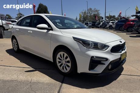 White 2019 Kia Cerato Hatchback S