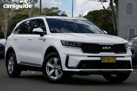 White 2023 Kia Sorento Wagon S 7 Seat