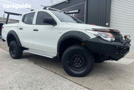 White 2016 Mitsubishi Triton Dual Cab Utility Glx Plus (4X4)