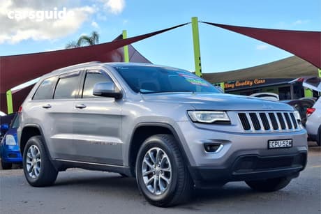 Silver 2013 Jeep Grand Cherokee Wagon Laredo (4X2)