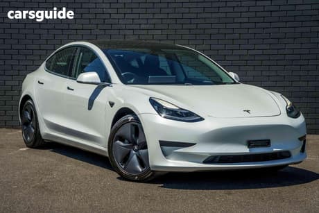 White 2020 Tesla Model 3 Sedan Standard Range Rwd