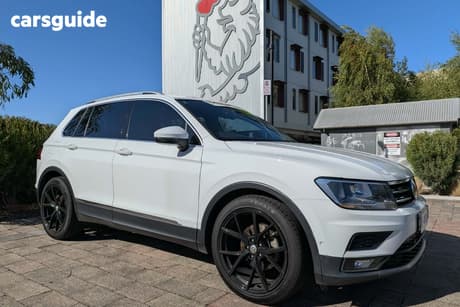 White 2018 Volkswagen Tiguan Wagon 110 Tsi Comfortline