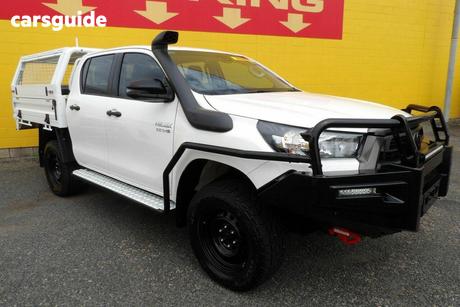 White 2022 Toyota Hilux Ute Tray SR